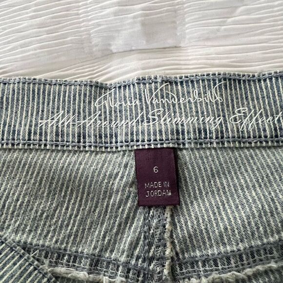 🆕 Gloria Vanderbilt Amanda Denim Bermuda Shorts size 6 - Picture 5 of 10
